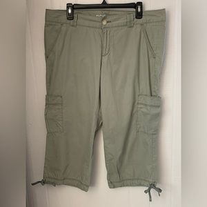 ⭐️Dockers Cargo Capri Pant Size 14